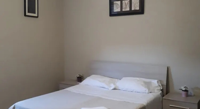 48 airport budget rooms