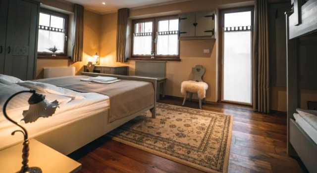 Семейный номер Standard с балконом Hotel Zamorc