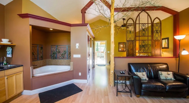 Oak Crest Cottages & Treehouses, Забронировать Отель Отели Northwest Arkansas 3 звезды, 3*