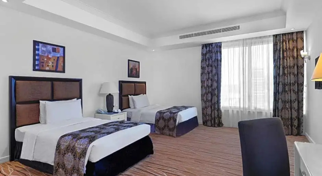 Deluxe Twin room Plaza Inn Hotel