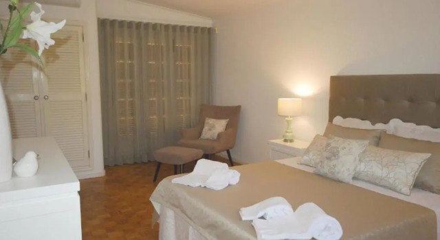 Charming 3-bed Villa With Pool in Olhos de Agua