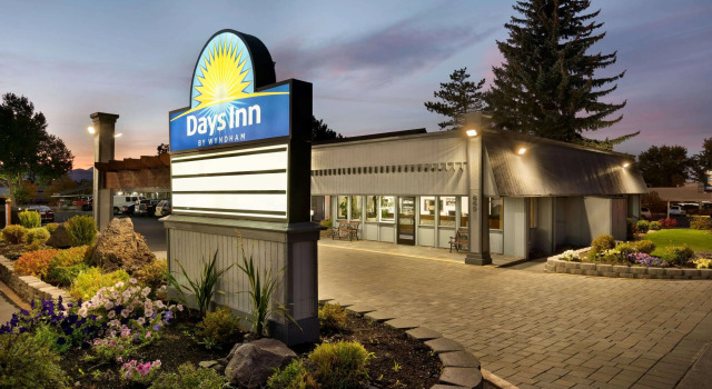 Days Inn by Wyndham Bend, Забронировать Отель Отели Бенд с бассейном, рядом с Blockbuster, Бассейн