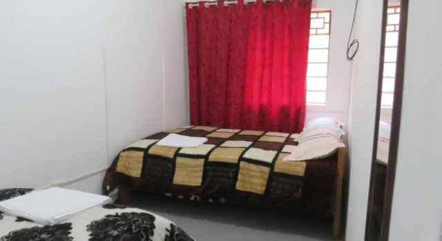 Camera tripla Economy Tinki Hostel
