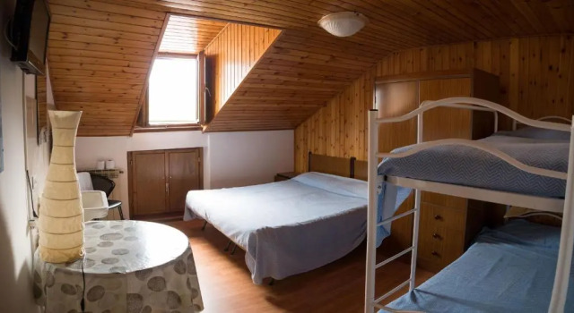 Четырёхместный номер Standard B&B Edelweiss