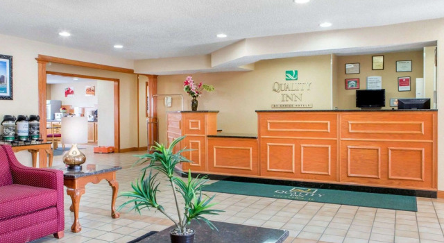 Quality Inn Ottawa near Starved Rock State Park, Varaa Hotelli Ottawa Illinois