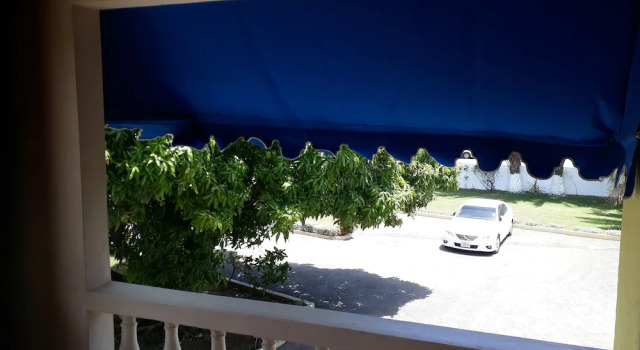 Вилла Tamarind Tree Resort