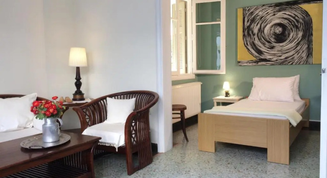 Апартаменты с 3 комнатами Colorful 110 m2 house in Chania City Center!