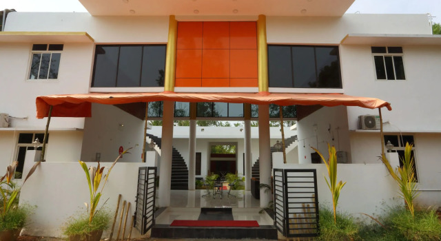 OYO 11880 Vanam Resort