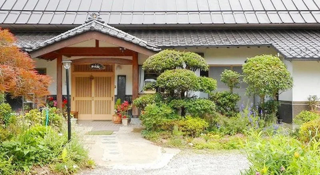 Yunosawa Ryokan, Buchen Sie Hotel Ikusaka Japan