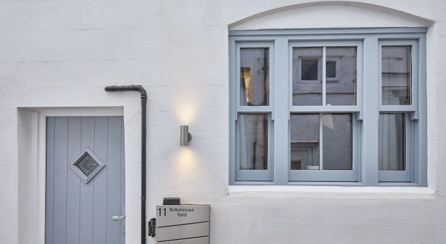 Host Stay 11 Bakehouse Yard, Book Feriehus Sommerhuse i West Cliff, Hytte
