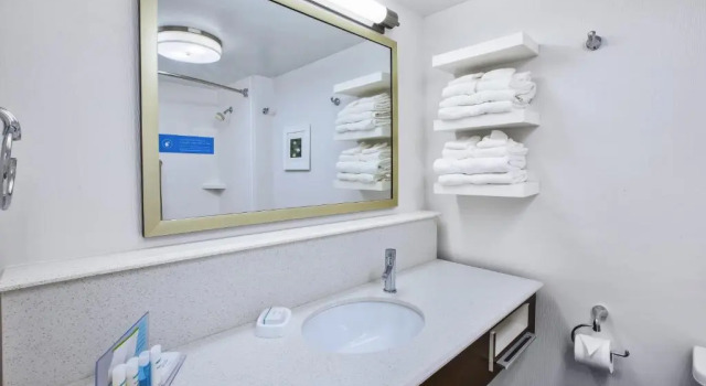 Двухместный номер Deluxe Hampton Inn Toledo-South/Maumee
