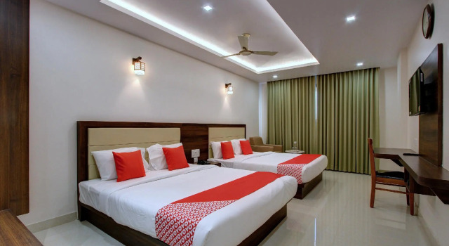Hotel Ambika International Byndoor