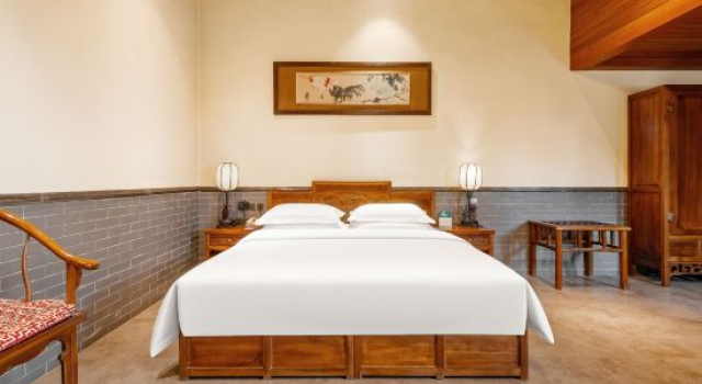 Двухместный семейный люкс Chong Ning Castle Hotel