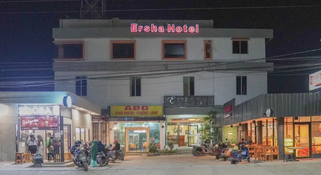 3366 Ersha Hotel, Rezervovat Hotel Hotely v Kalimantan s parkováním, Parkování