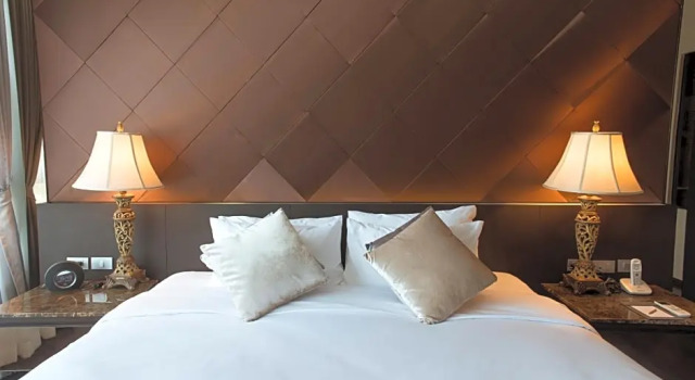 Люкс с видом на бассейн North Hill City Resort