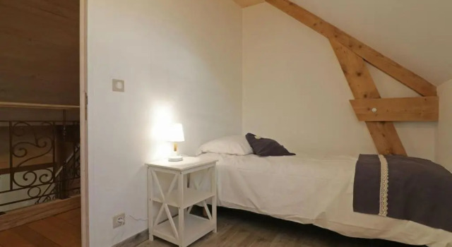 Maison authentique près dun étang avec animaux acceptés, linge et ménage inclus - FR-1-497-142, Забронировать Отель  