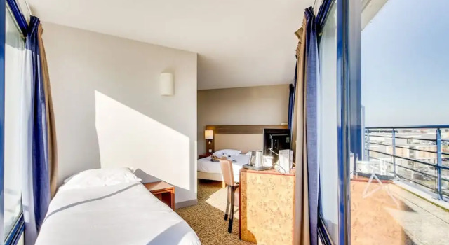 Трёхместный номер Standard с балконом Brit Hotel Saint Malo - Le Transat