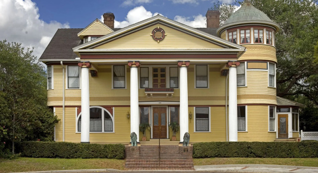 Wellborn Hotel Downtown