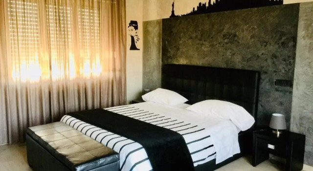 Номер Deluxe B2In Suite & Office