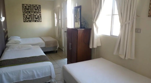 Трёхместный номер Standard Hotel Tazumal House