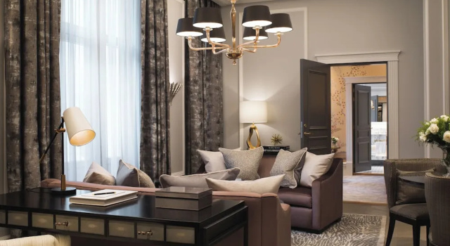 Люкс Britannia Hotel