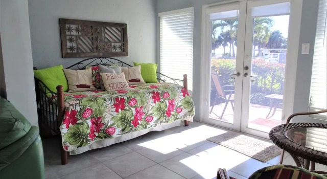 Sunset Royale - 112 2 Bedrooms 2 Bathrooms Condo