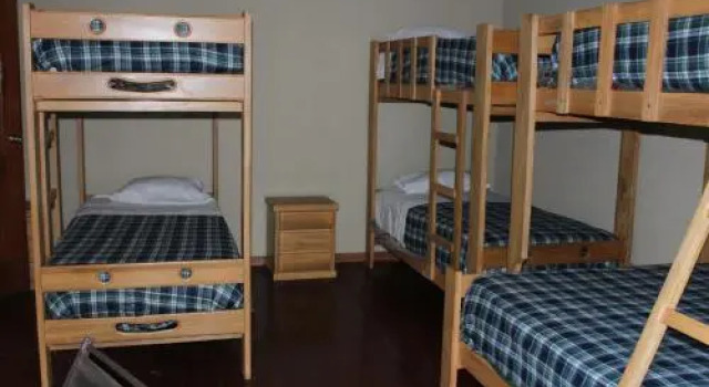 Casa Hualpa Hostel 2, Забронировать Хостел Отели в центре Мирафлореса, в центре