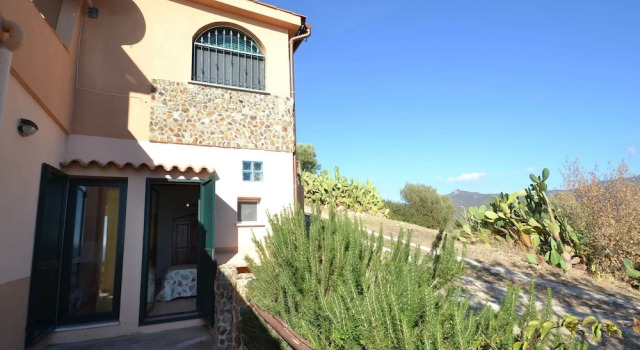 Picturesque Flat With sea View, Foglalás Szálloda Quartu Sant Elena Sardinia South, közelében Mari Pintau Beach