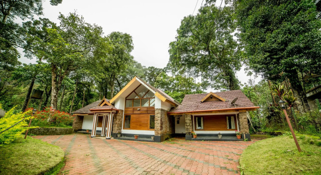 Бунгало с 2 комнатами с балконом и с красивым видом из окна Deep Woods Resort