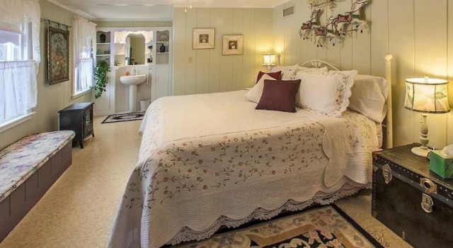 Lighthouse Inn Bed & Breakfast, Prenota Hotel Laconia Lake Winnipesaukee