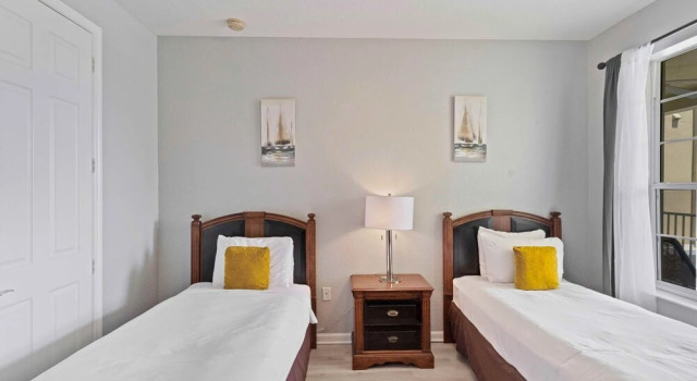 Апартаменты 4804 Cayview Avenue #305
