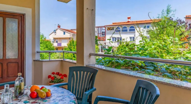 Апартаменты c 1 комнатой с балконом и с красивым видом из окна Apartment Lorencin Milka
