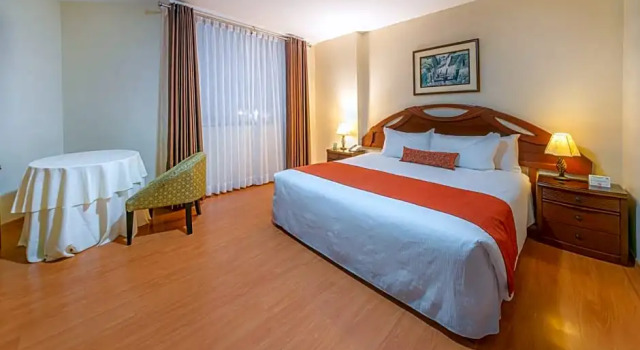 Номер Deluxe Miraflores Colon Hotel