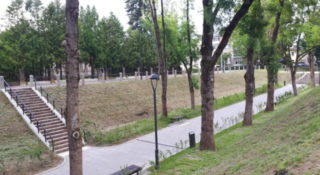 Agnės svečių namai, Забронировать Отель Отели Каунаса с парковкой, рядом с Церковь Святого Креста ордена Кармелитов, Парковка