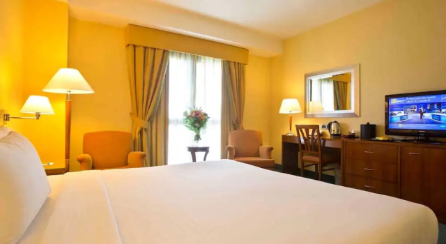 Двухместный номер Privilege с балконом Mercure Rome Leonardo da Vinci Airport