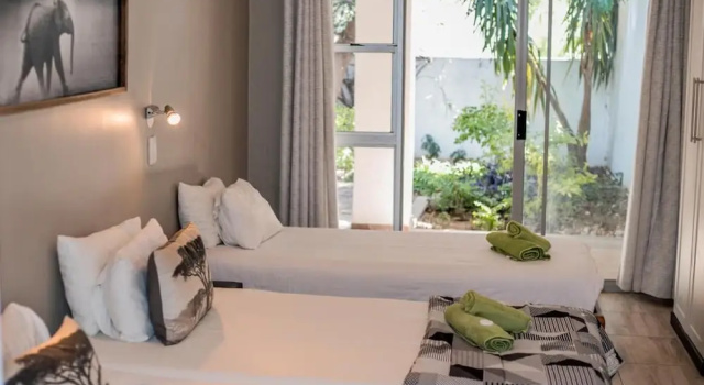 Трёхместный номер Standard Out of Africa Guesthouse