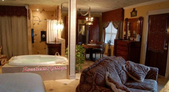 Lockheart Gables Romantic Bed and Breakfast, Забронировать Отель Отели Форт-Уэрт с парковкой, Парковка