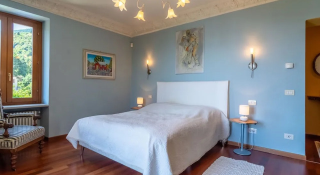 Villa With Private Pool and View of the Lake, Boek Villa Villa's in Piemonte, Villa