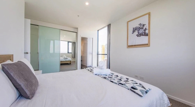 Broadbeach Holiday Apartments, Забронировать Апартаменты/квартира Бродбич Голд-Кост, рядом с Florida Gardens Tram Station