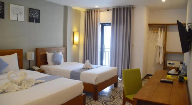 Трёхместный номер Deluxe с балконом Home Chic Hotel