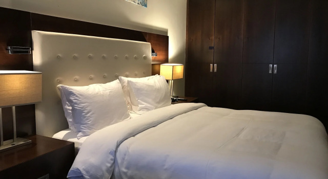 DoubleTree by Hilton Hotel and Residences Dubai Al Barsha, Забронировать Отель Аль-Барша , рядом с Торговый центр Эмиратов