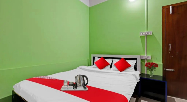 Flagship Hotel Royal Palace