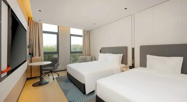 Holiday Inn Express Shanghai PVG Zhuqiao by IHG, Varaa Hotelli Zhuqiao Shanghai