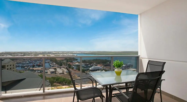 Номер Executive с видом на гавань Ramada Suites by Wyndham Zen Quarter Darwin