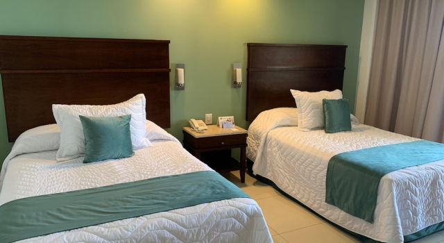 Четырёхместный номер Standard с балконом Hotel Bello Veracruz