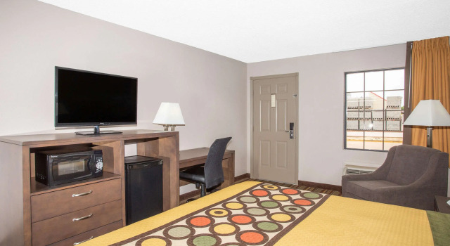 Super 8 by Wyndham Springdale AR