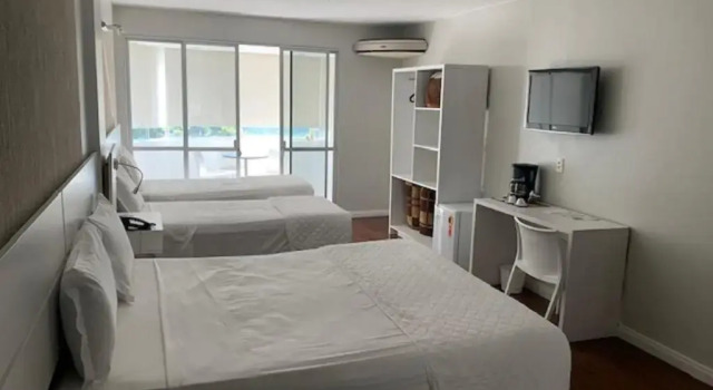 Четырёхместный номер Luxury Emirates Hotel & Suites