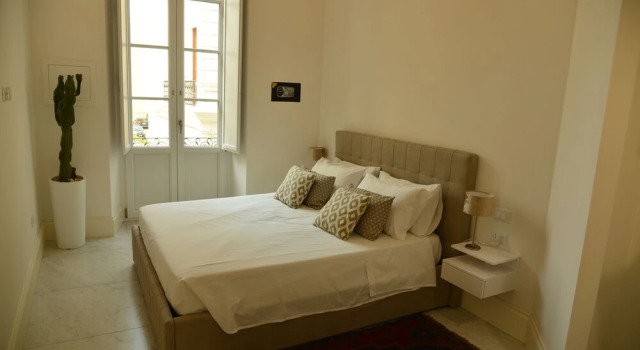 Casa Iole al Centro di Cagliari, Забронировать Отель Кальяри Южная Сардиния, рядом с Национальный археологический музей
