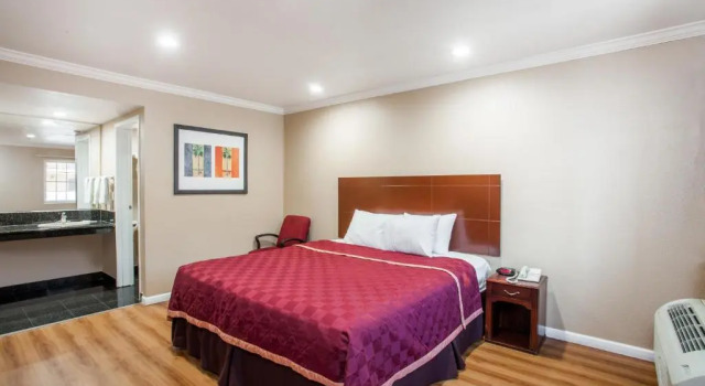 Номер Standard Express Inn & Suites Ontario Airport