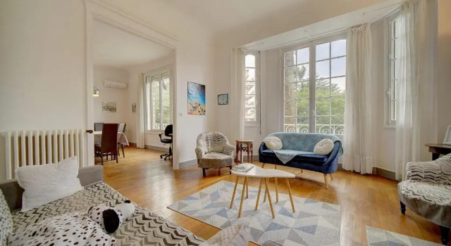 IMMOGROOM - Villa in the city center with terrace- garden, Забронировать Вилла La Californie Pezou Канны